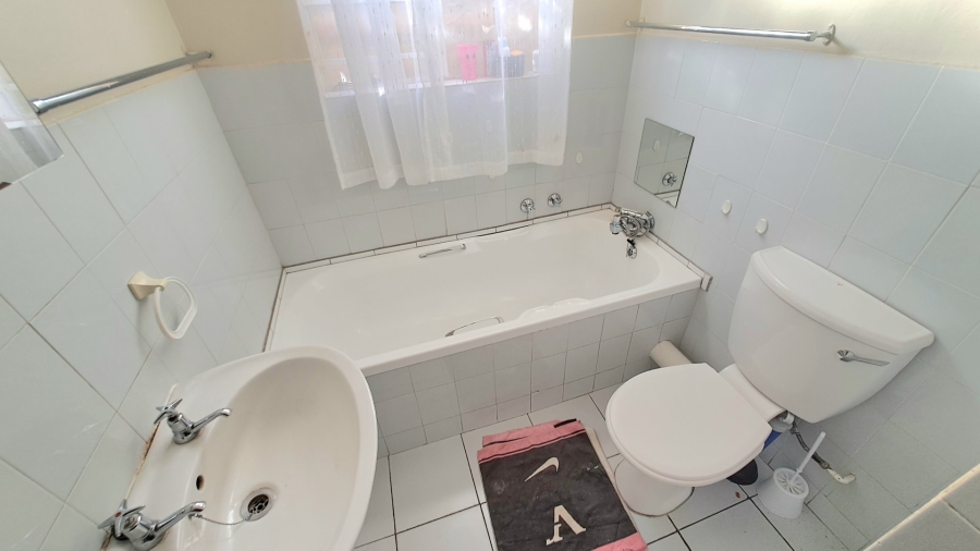 3 Bedroom Property for Sale in Bloemfontein Free State